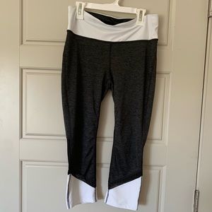 Cropped athletic leggings